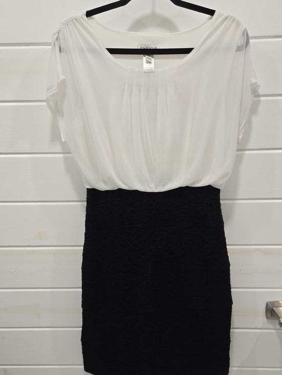 Enfocus Studio Dresses & Skirts - Enfocus Studio White Blouson Top with Black Textured Midi Skirt Dress